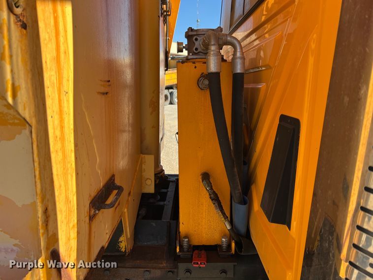 image for item JU9838 2006 International 7400  dump truck