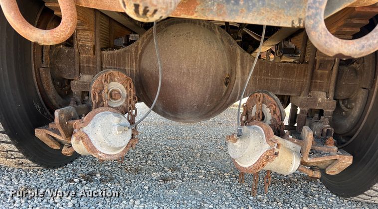 image for item JU9838 2006 International 7400  dump truck