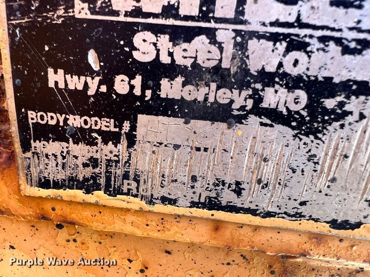 image for item JU9838 2006 International 7400  dump truck