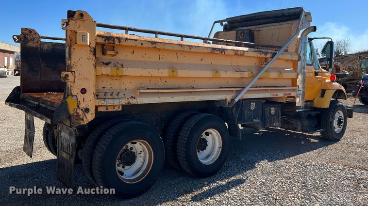 image for item JU9840 2007 International 7400  dump truck