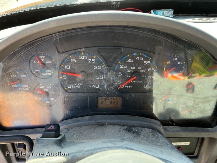 image for item JU9840 2007 International 7400  dump truck