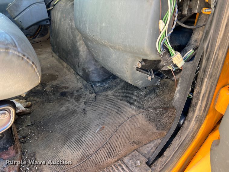 image for item JU9840 2007 International 7400  dump truck