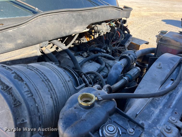 image for item JU9840 2007 International 7400  dump truck