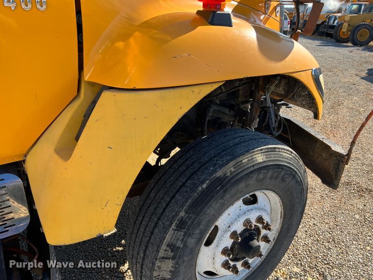 image for item JU9840 2007 International 7400  dump truck