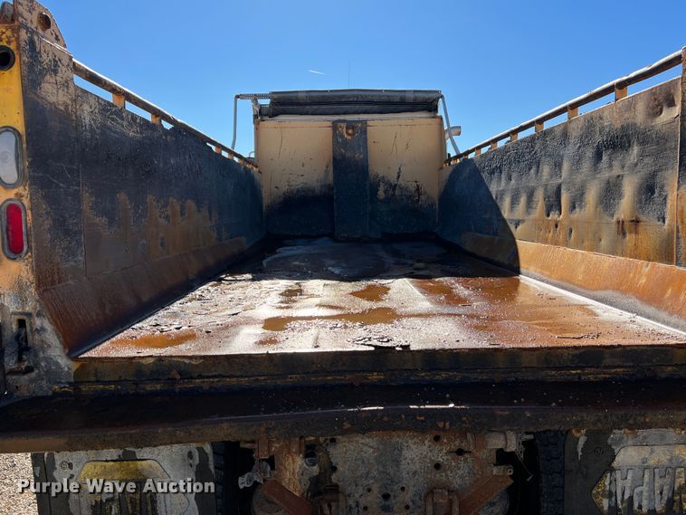 image for item JU9840 2007 International 7400  dump truck