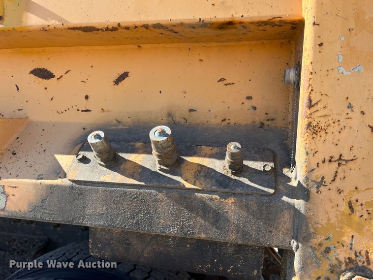 image for item JU9840 2007 International 7400  dump truck