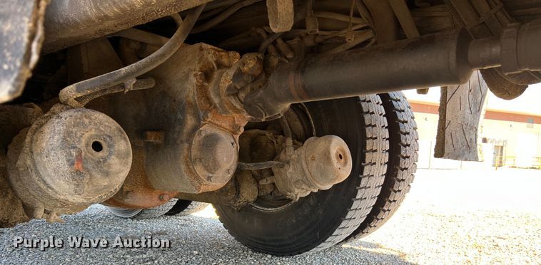 image for item JU9840 2007 International 7400  dump truck