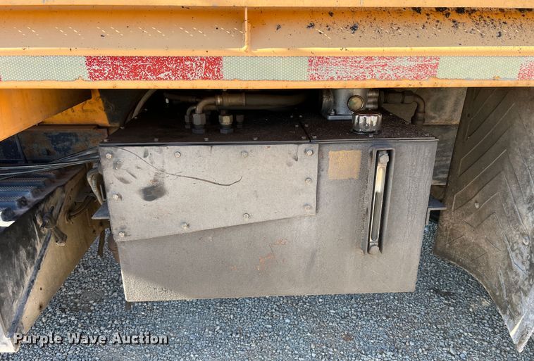 image for item JU9840 2007 International 7400  dump truck