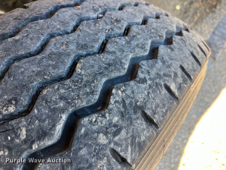 image for item JU9840 2007 International 7400  dump truck