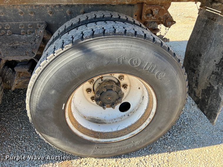 image for item JU9840 2007 International 7400  dump truck