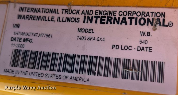 image for item JU9840 2007 International 7400  dump truck