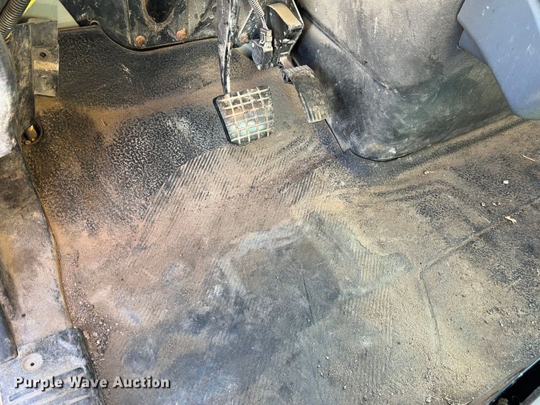 image for item JU9841 2005 International 7400  dump truck