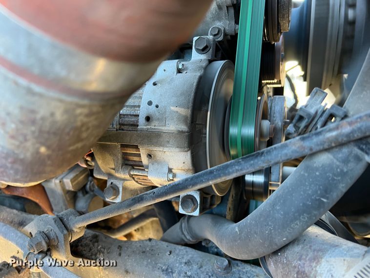 image for item JU9841 2005 International 7400  dump truck