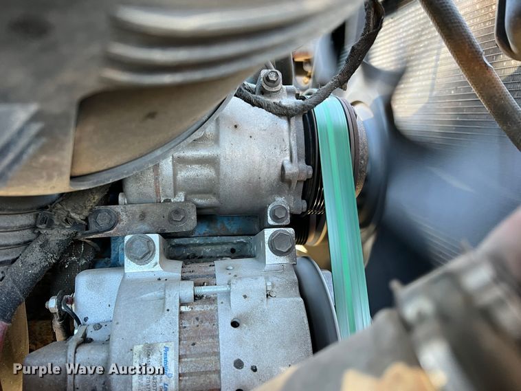 image for item JU9841 2005 International 7400  dump truck