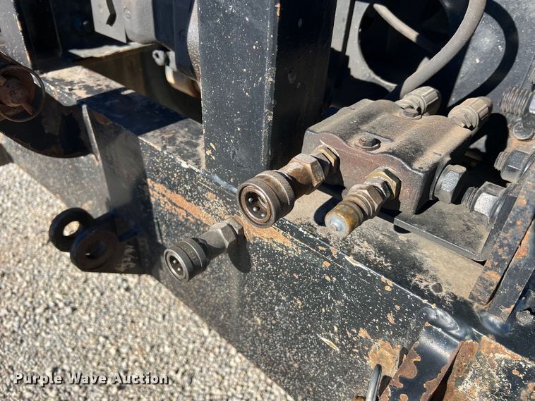 image for item JU9841 2005 International 7400  dump truck