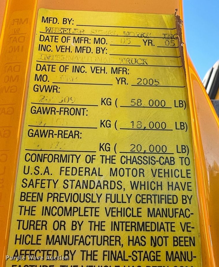 image for item JU9841 2005 International 7400  dump truck