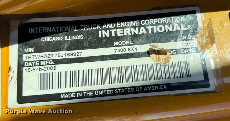 image for item JU9841 2005 International 7400  dump truck