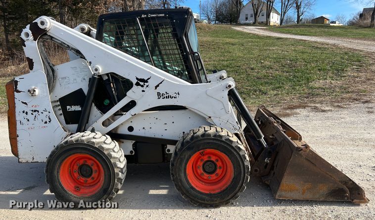 image for item JU9843 2001 Bobcat 873  skid steer loader