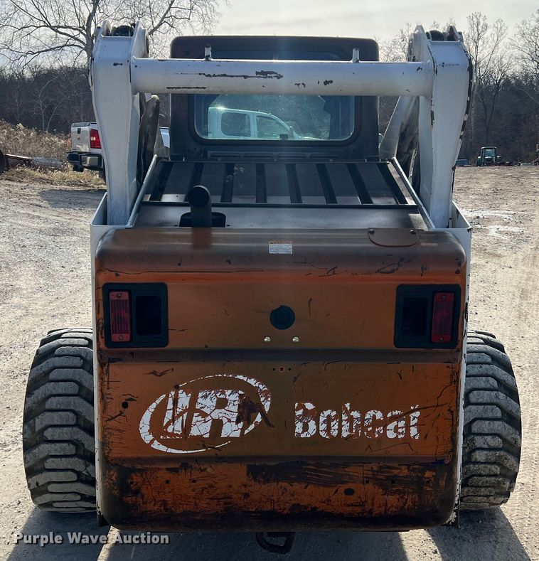 image for item JU9843 2001 Bobcat 873  skid steer loader