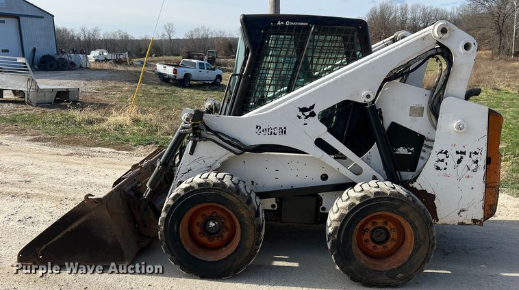 image for item JU9843 2001 Bobcat 873  skid steer loader
