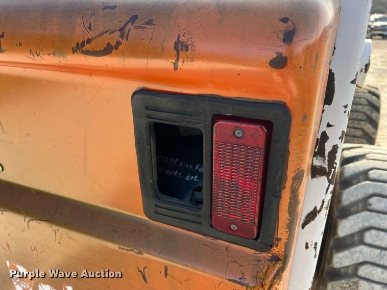 image for item JU9843 2001 Bobcat 873  skid steer loader