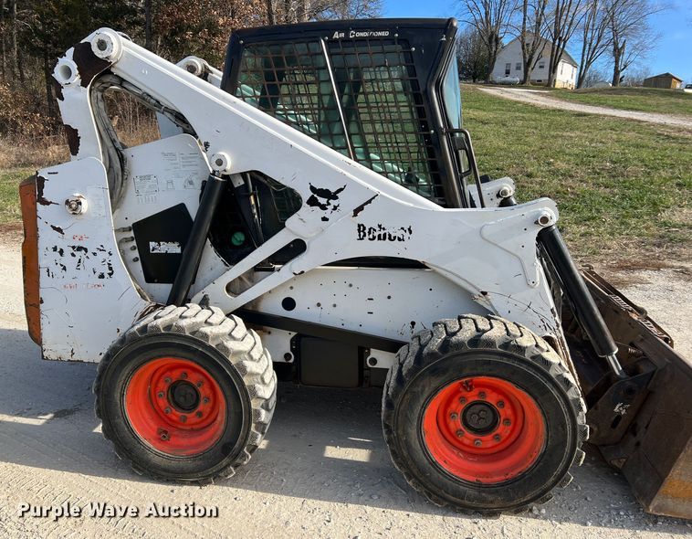 image for item JU9843 2001 Bobcat 873  skid steer loader