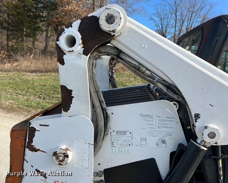 image for item JU9843 2001 Bobcat 873  skid steer loader