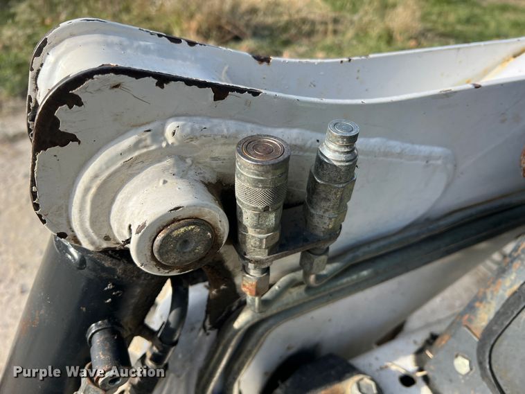 image for item JU9843 2001 Bobcat 873  skid steer loader