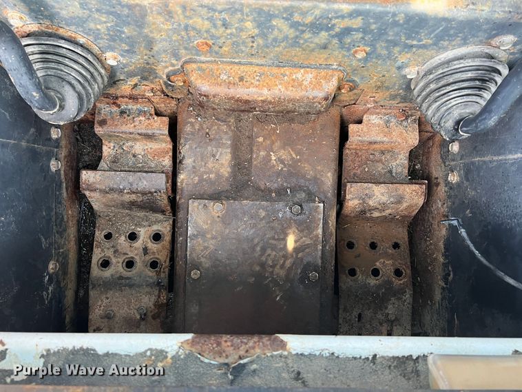 image for item JU9843 2001 Bobcat 873  skid steer loader