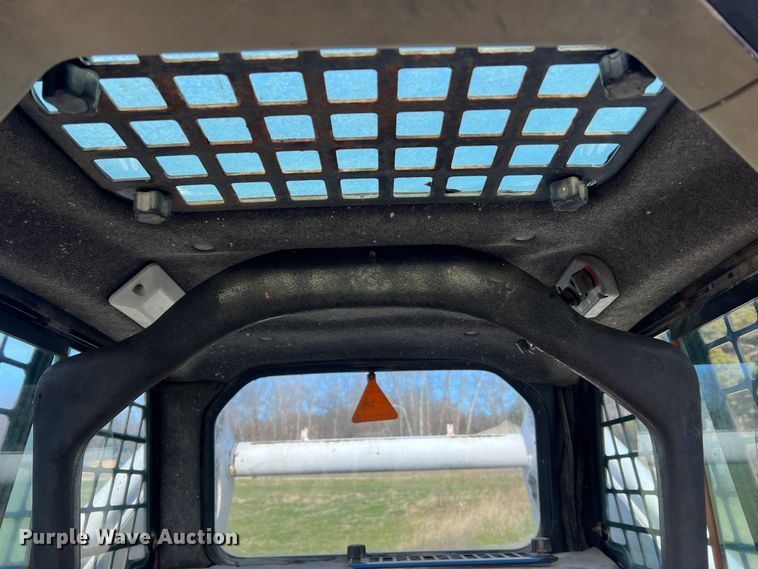 image for item JU9843 2001 Bobcat 873  skid steer loader