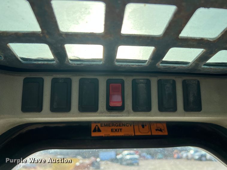 image for item JU9843 2001 Bobcat 873  skid steer loader