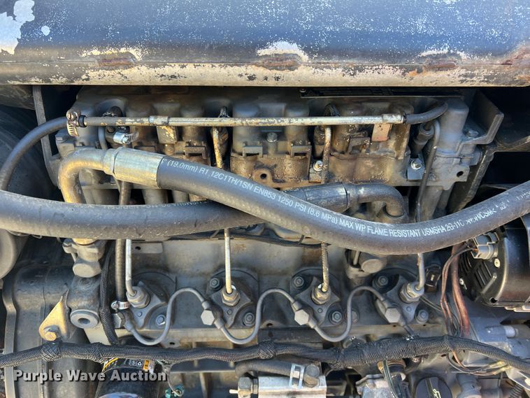 image for item JU9843 2001 Bobcat 873  skid steer loader