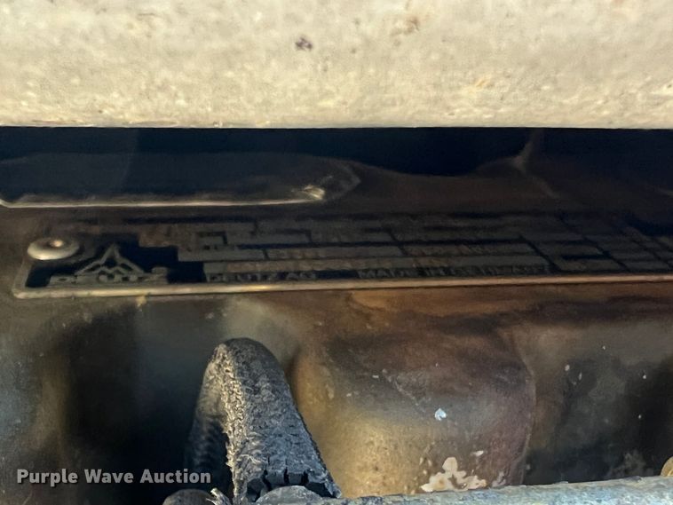 image for item JU9843 2001 Bobcat 873  skid steer loader