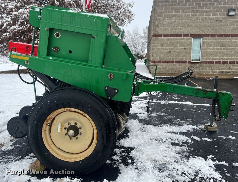 image for item JU9866 Great Plains 705NG  grain drill