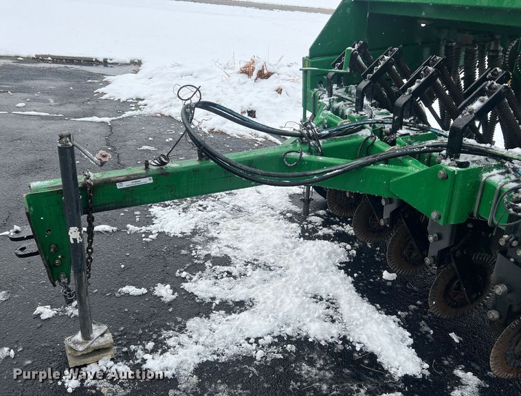 image for item JU9866 Great Plains 705NG  grain drill