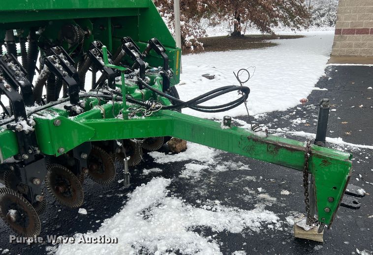 image for item JU9866 Great Plains 705NG  grain drill