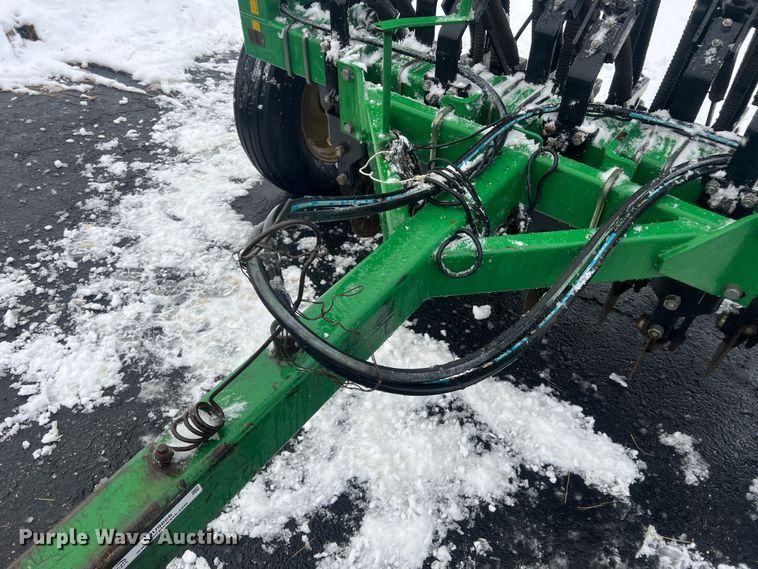 image for item JU9866 Great Plains 705NG  grain drill