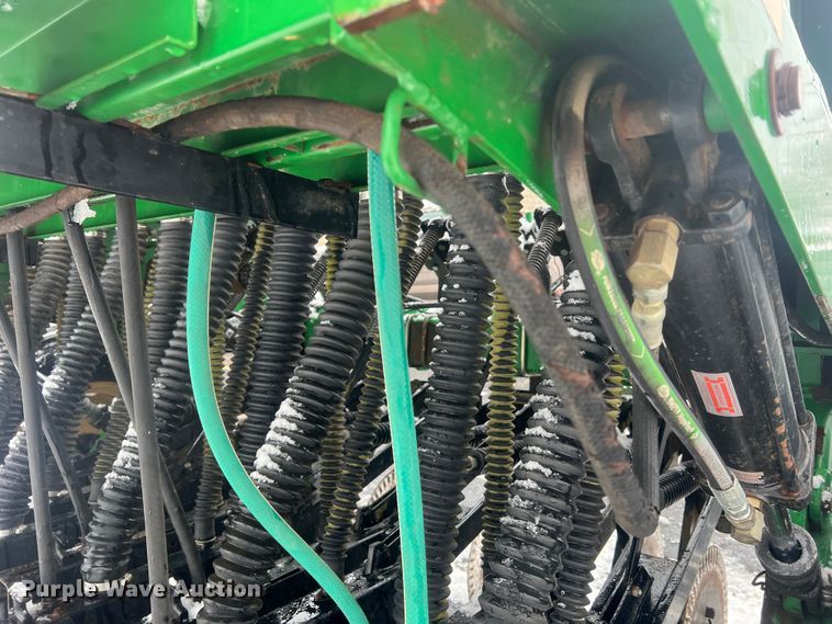 image for item JU9866 Great Plains 705NG  grain drill