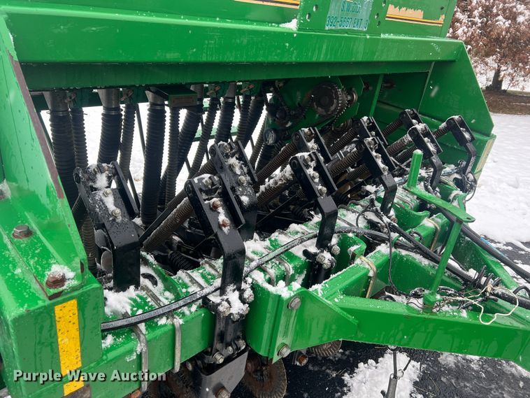 image for item JU9866 Great Plains 705NG  grain drill