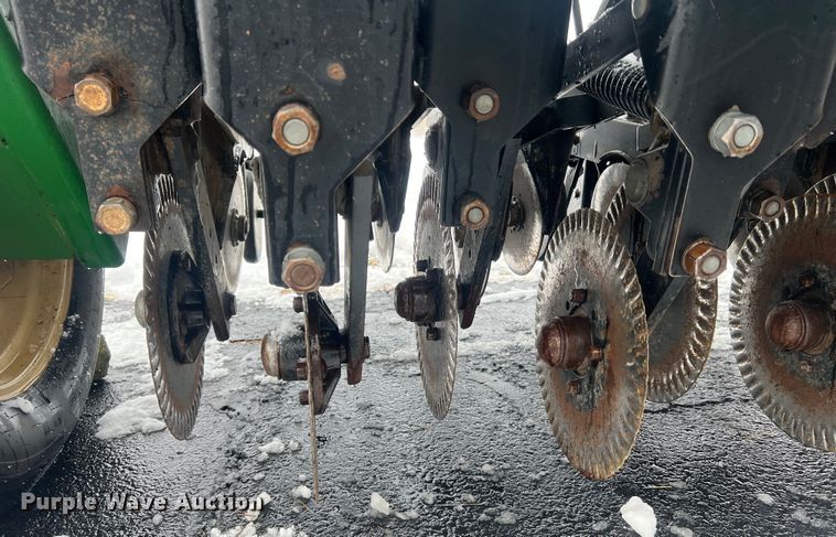 image for item JU9866 Great Plains 705NG  grain drill