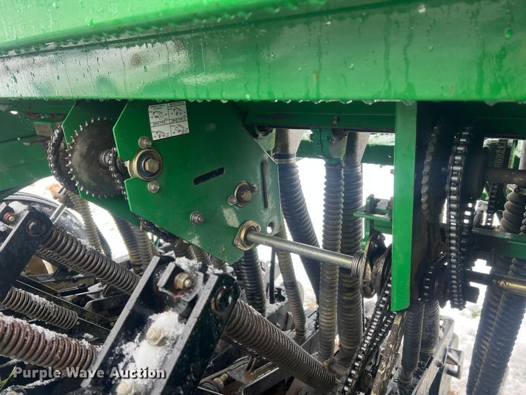 image for item JU9866 Great Plains 705NG  grain drill