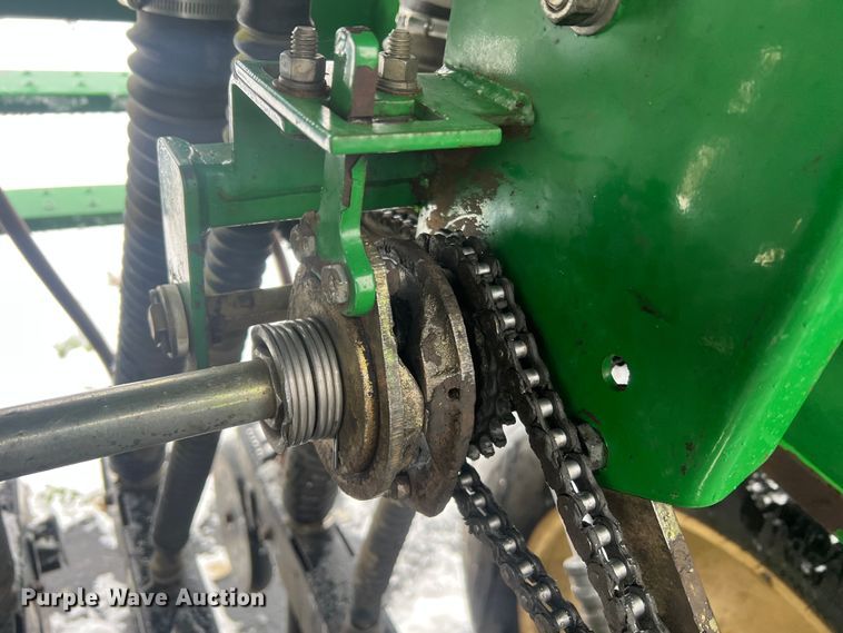 image for item JU9866 Great Plains 705NG  grain drill