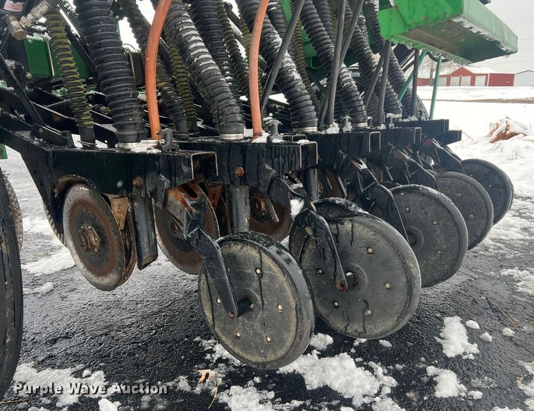 image for item JU9866 Great Plains 705NG  grain drill