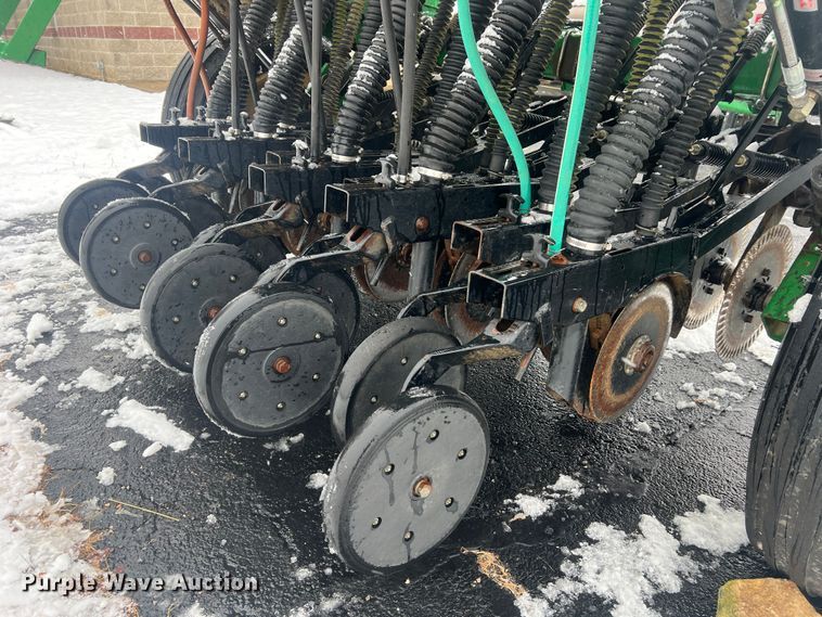 image for item JU9866 Great Plains 705NG  grain drill