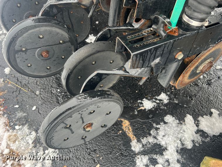 image for item JU9866 Great Plains 705NG  grain drill