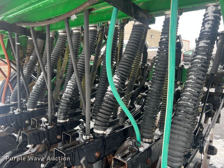 image for item JU9866 Great Plains 705NG  grain drill