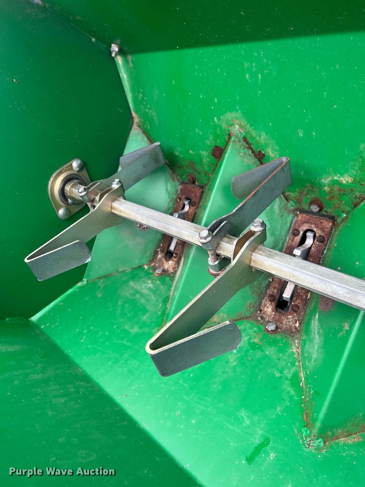 image for item JU9866 Great Plains 705NG  grain drill