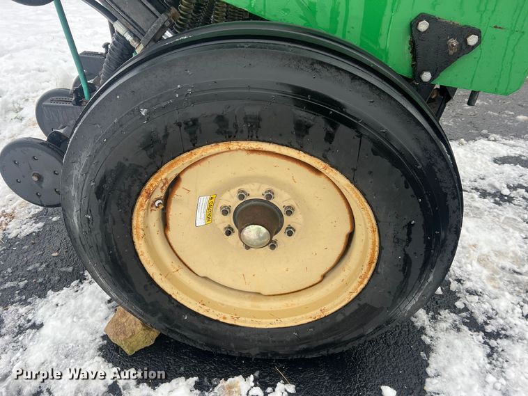 image for item JU9866 Great Plains 705NG  grain drill