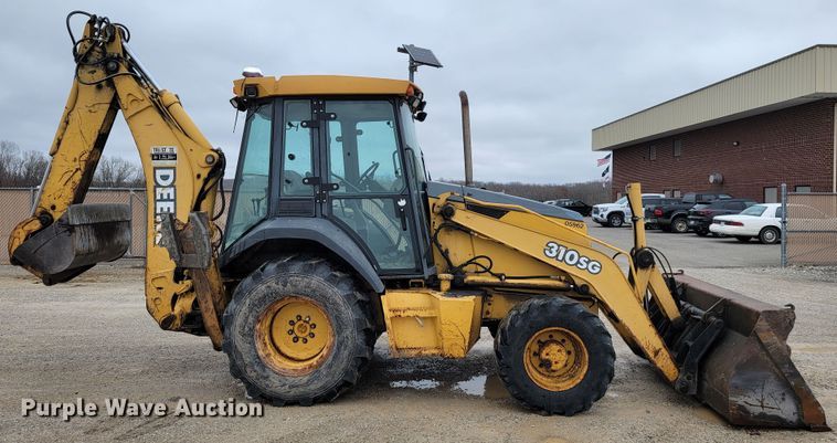image for item KB9927 2005 John Deere 310SG  backhoe