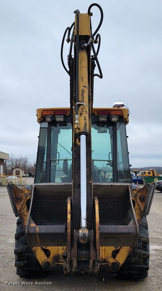 image for item KB9927 2005 John Deere 310SG  backhoe